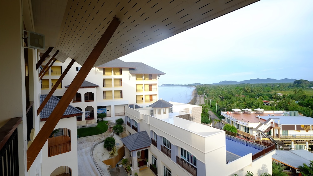 Royal Hill Satun Hotel 1/35