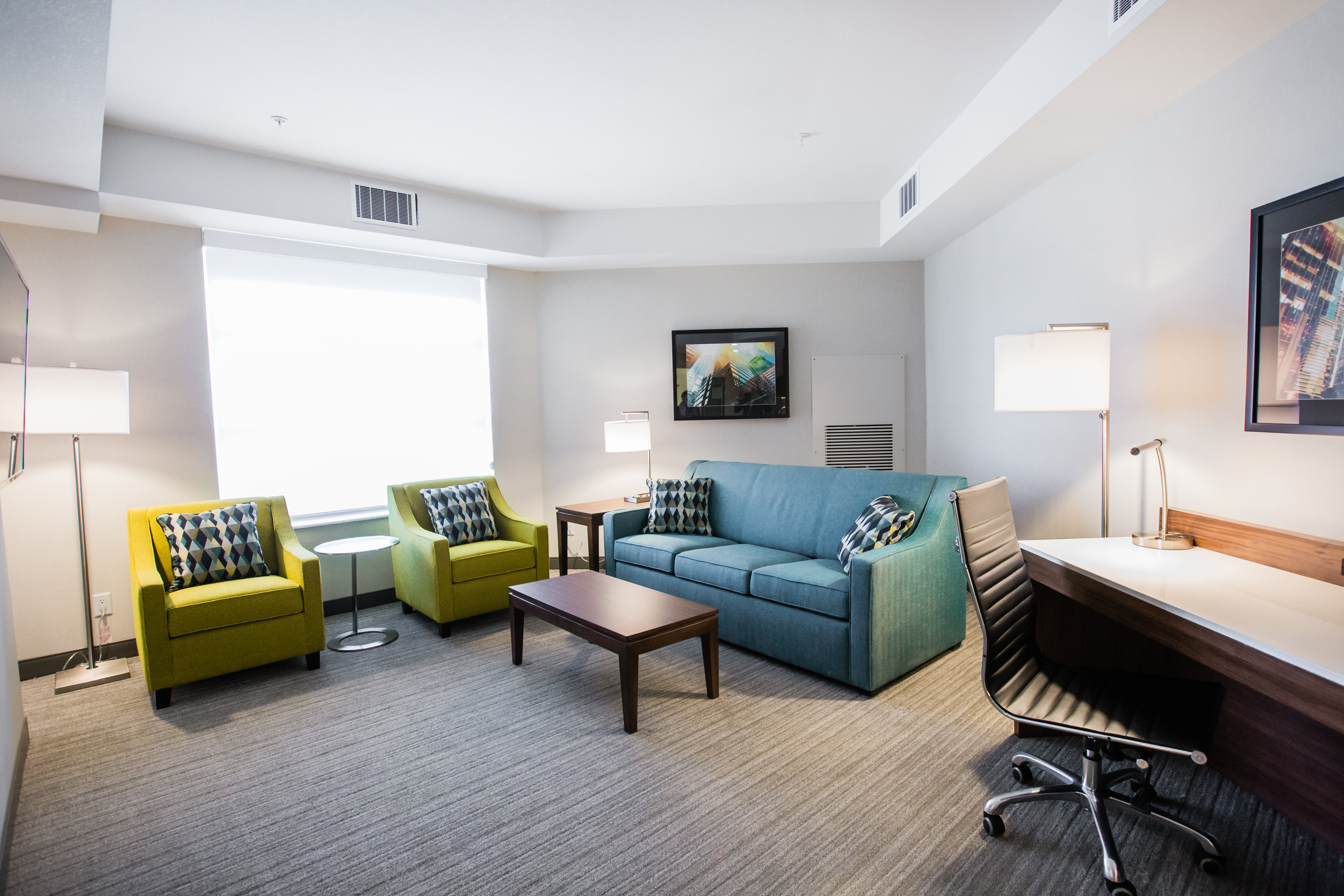Holiday Inn Hotel Suites Calgary South Conference Ctr 52/73