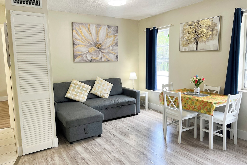 Sunny Isles Apartments 48/73