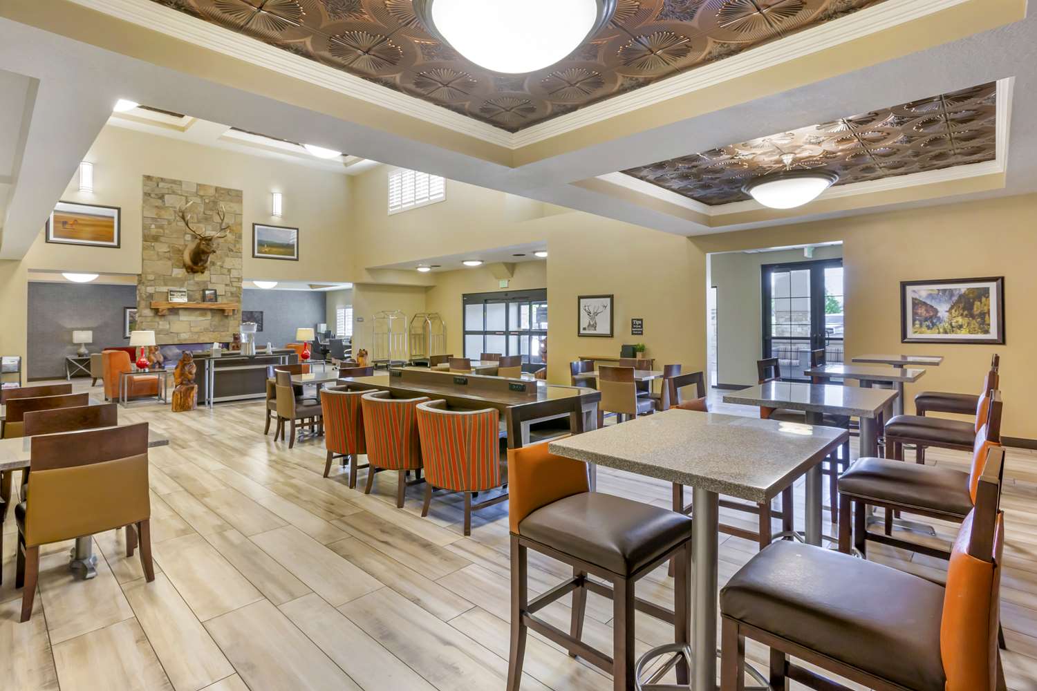 restaurant cafeteria