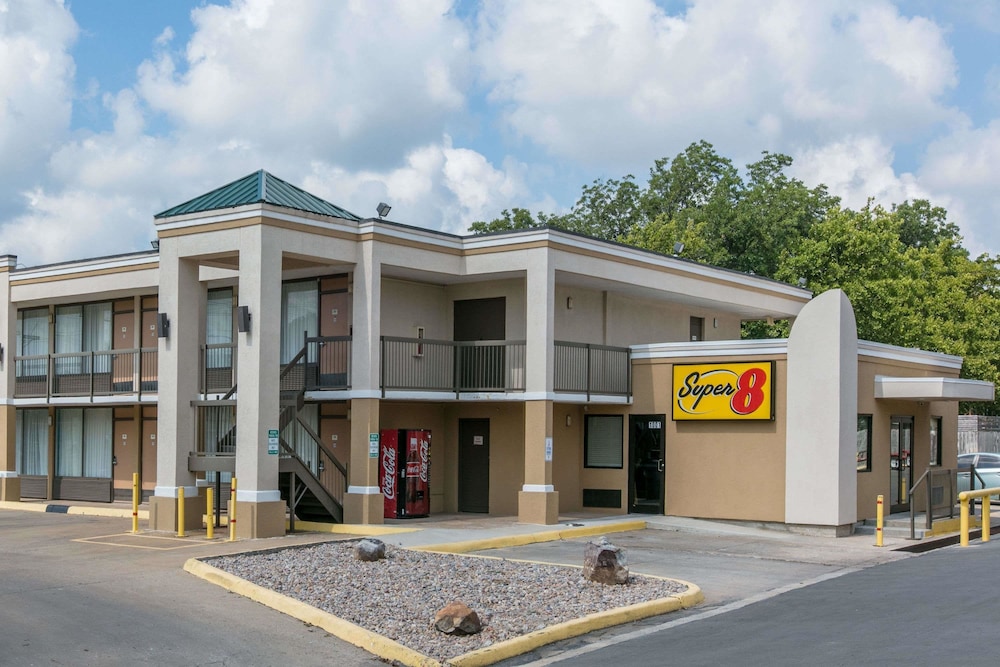 Super 8 by Wyndham Duncan, OK 1/22