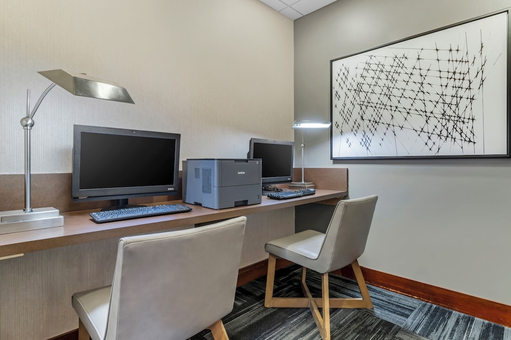 Hyatt Place Houston North 53/60