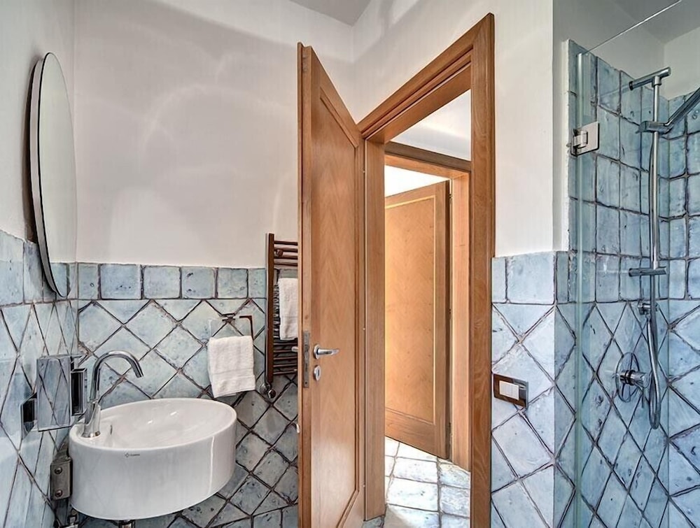 Villa Vesuvio 27/29