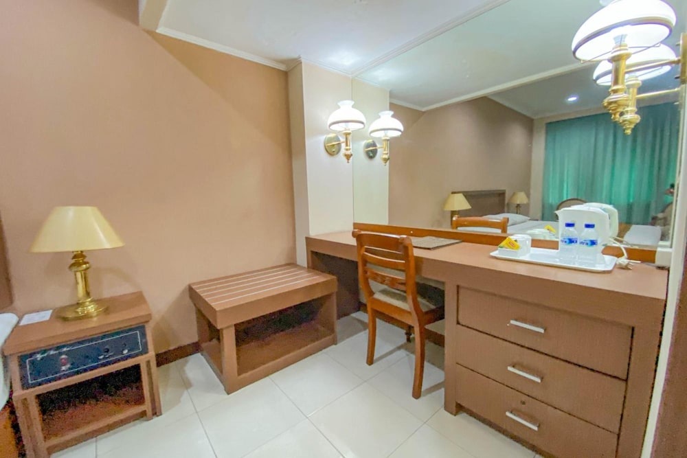 Riyadi Palace Hotel 7/61
