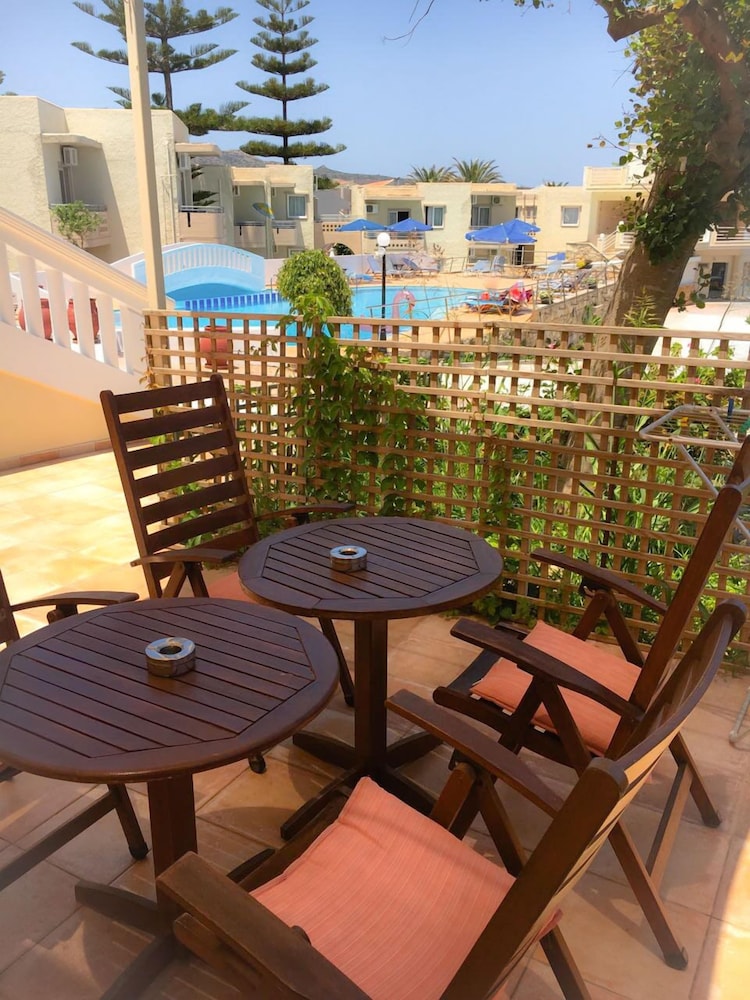 Kalimera Hotel 35/52