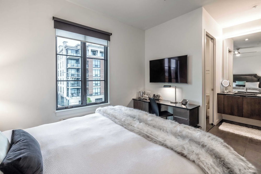 121 Hotel 47/50