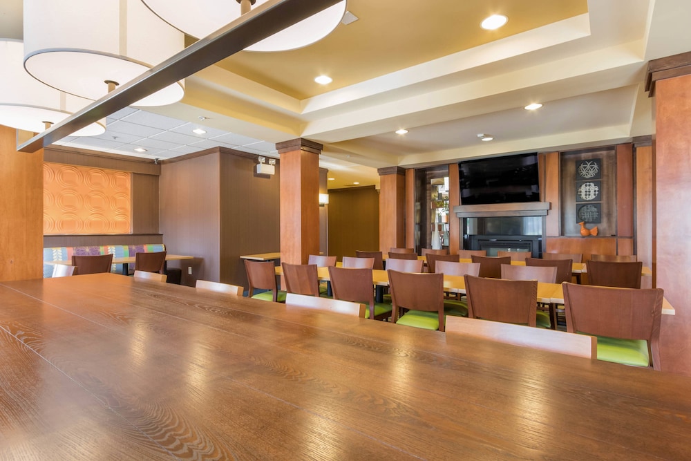 Fairfield Inn And Suites Columbia 35/36