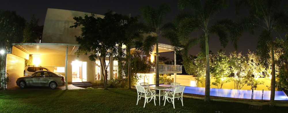 Capital Villa photo2