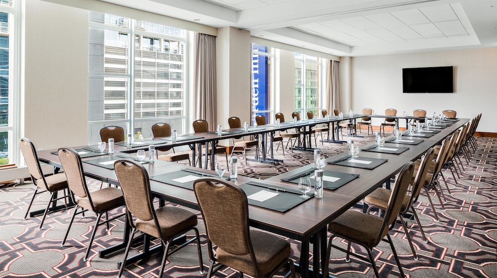 Hilton Garden Inn Chicago Mccormick Place 54/71