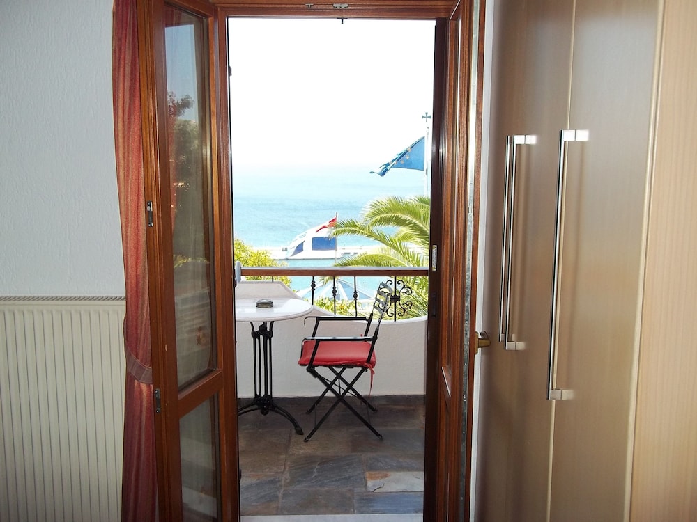 Aegean Wave Hotel 21/50