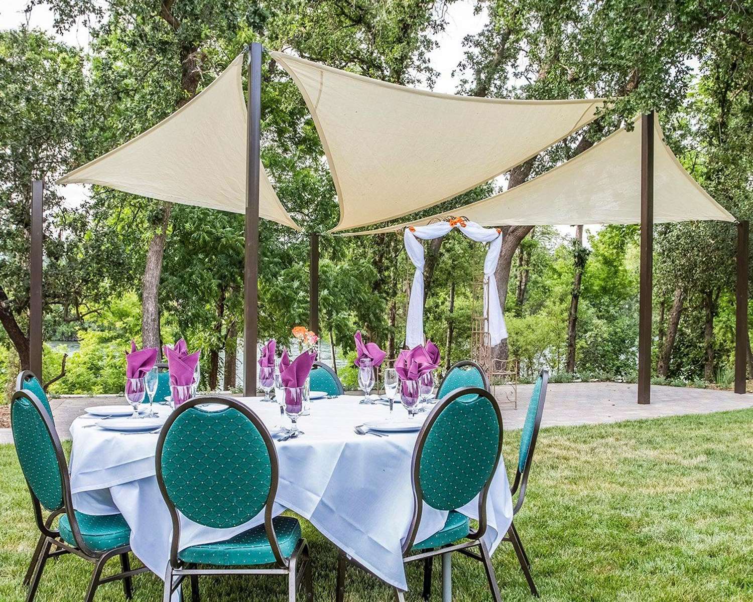 Gaia Hotel Spa Redding Ascend Hotel Collection 30/44