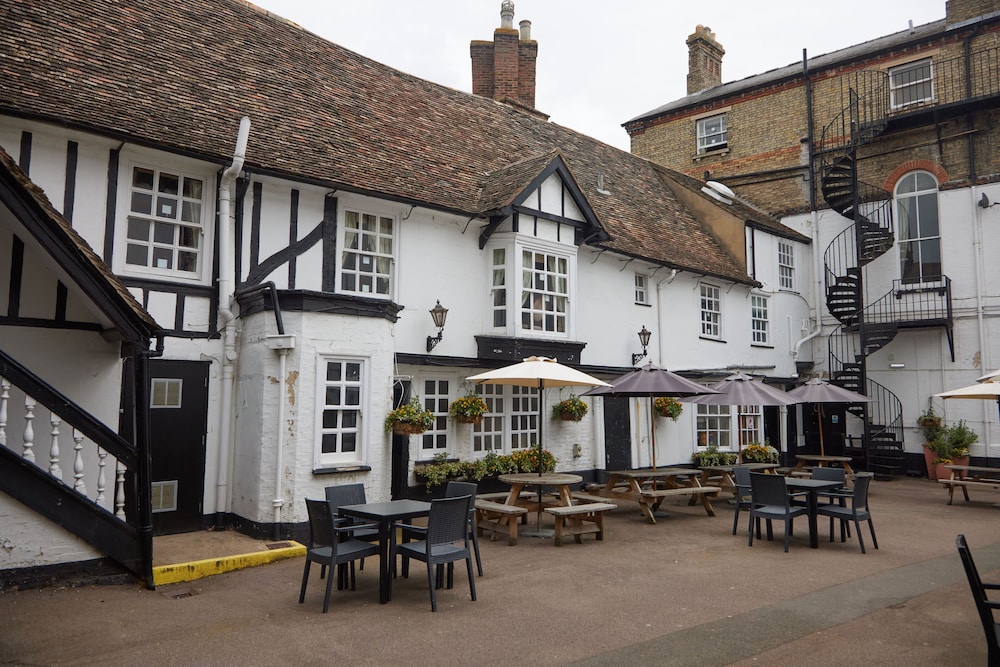 The George Hotel 50/57