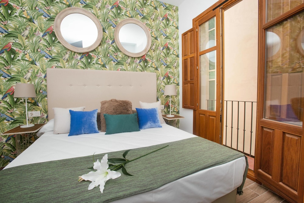 Feelathome Martires Apartments 23/74