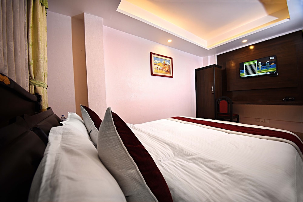 DELUXE, DOUBLE BED