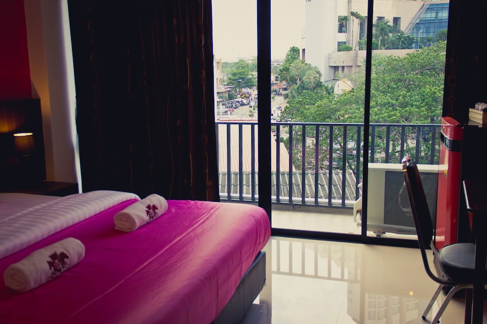 Chada Veranda Hotel 36/56