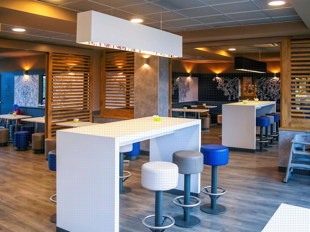 Ibis Budget Marne La Vallee Pontault Combault 40/61