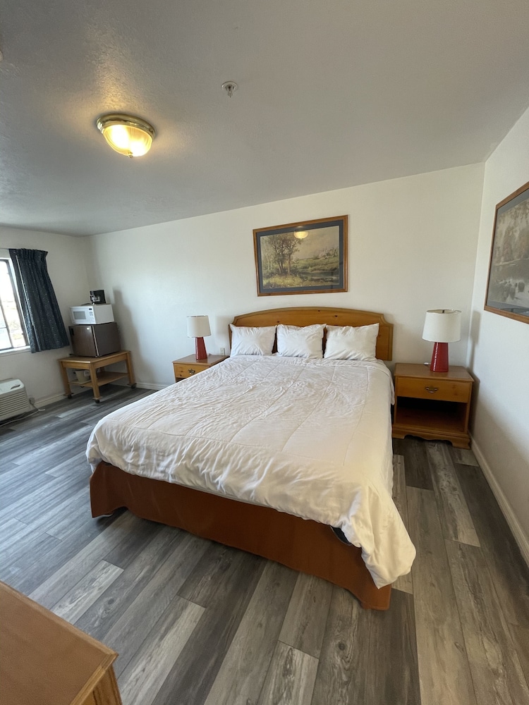 Quality Inn Carlin 28/58