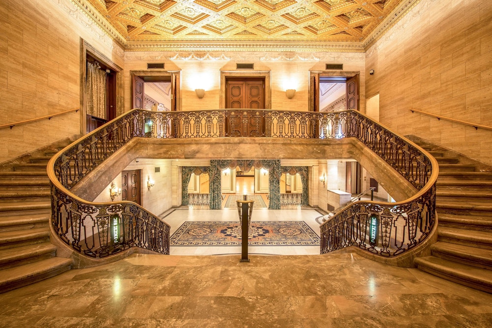 Hotel Du Pont 34/70