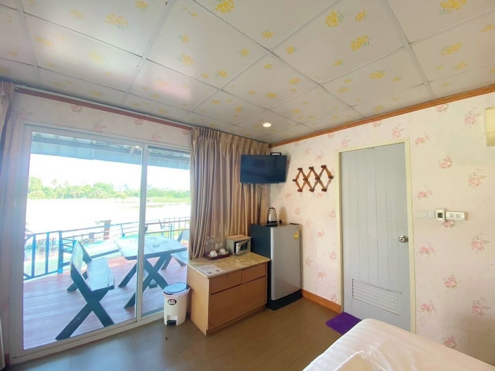 Golden Dragon Resort Kanchanaburi (ex Srisook Resort) 15/50