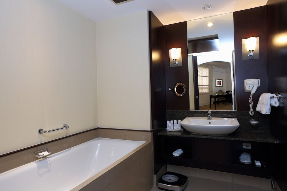 فندق راديسون بلو الرياض(Radisson Blu Riyadh) 14/32