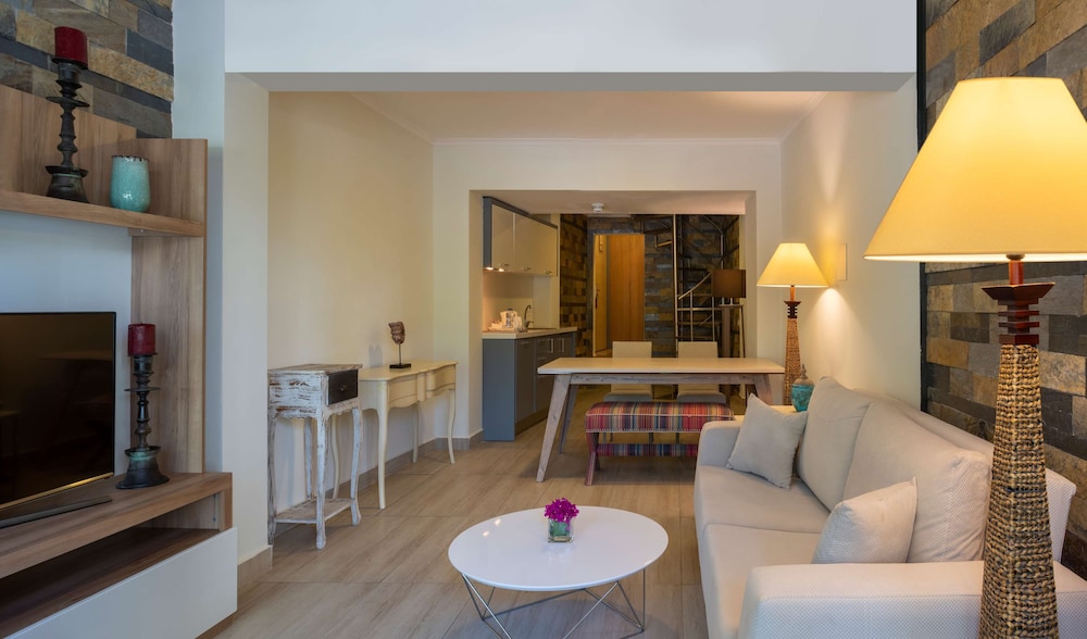DoubleTree by Hilton Bodrum Marina Vista 30/43