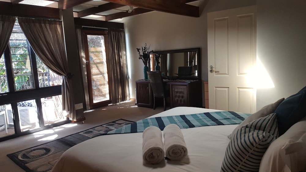 Waterfalls Boutique Hotel 11/50