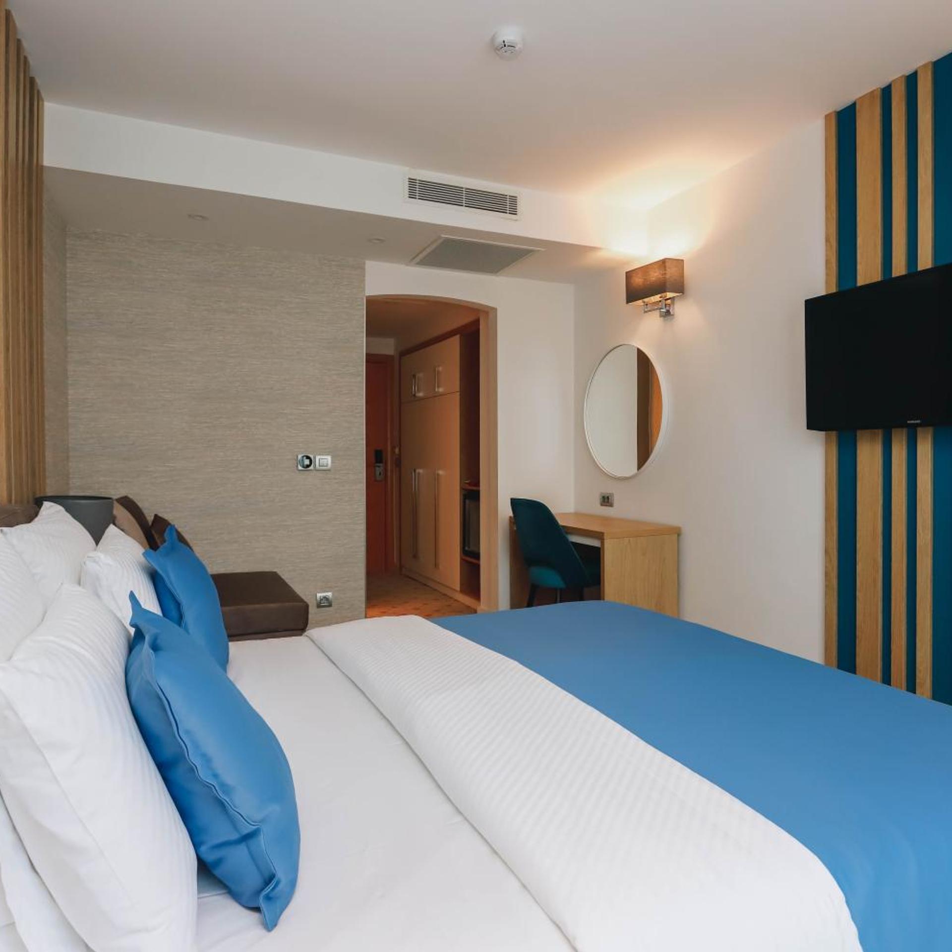 Plus, Standard, Double or Twin Bed
