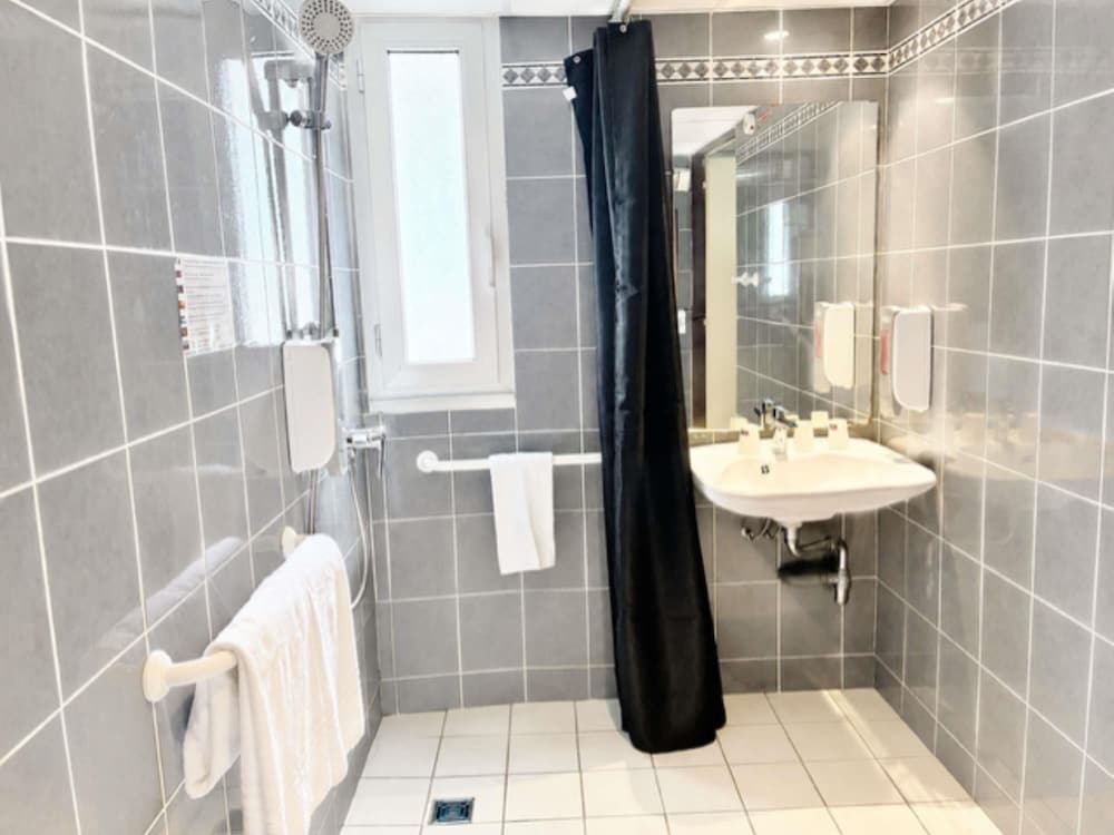 Hotel Saint Georges Lourdes Pyrenees (Avril 2026) 65/69