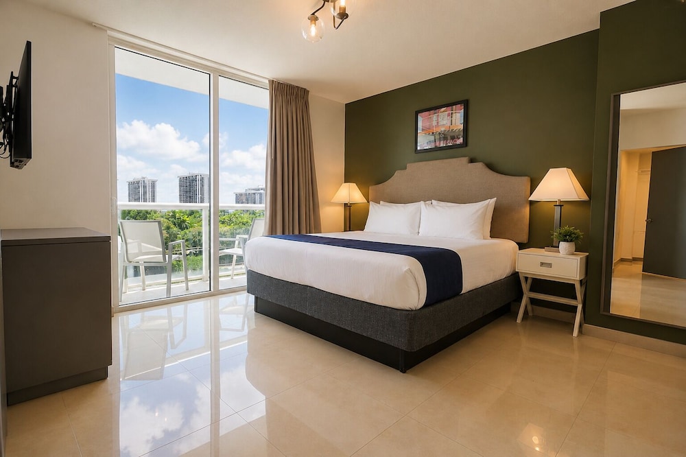 Roami at Habitat Brickell 11/50
