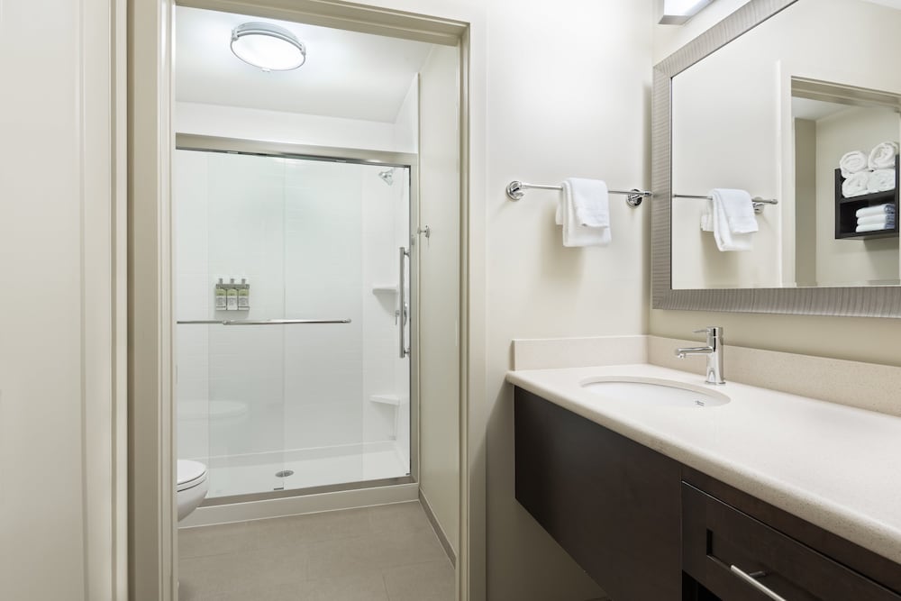 Staybridge Suites Miami International Airport 15/77