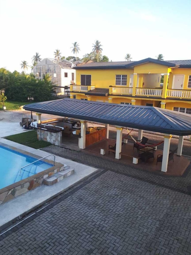 Piarco Village Suites 5/20