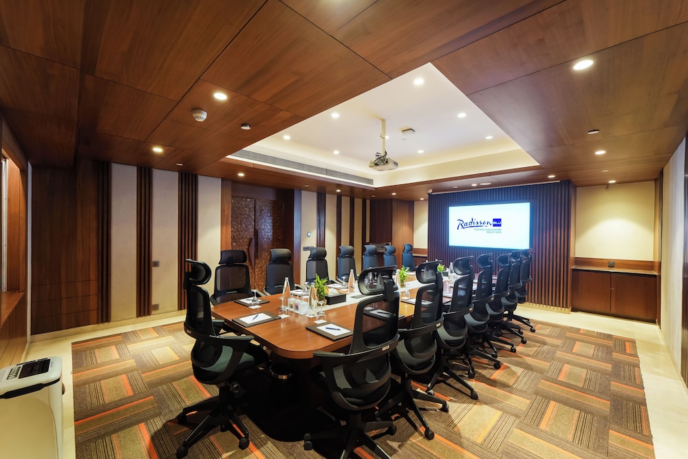 Radisson Blu Towers Kaushambi Delhi NCR 33/45