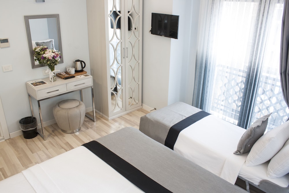 Primero Hotel 18/65