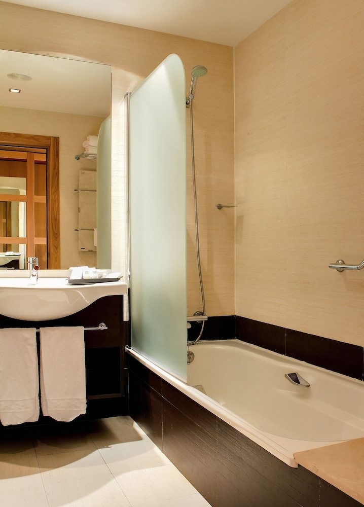 Hotel Oca Palacio de la Llorea and Spa 6/33