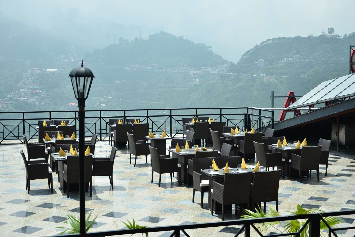 Ramada by Wyndham Kasauli 40/45