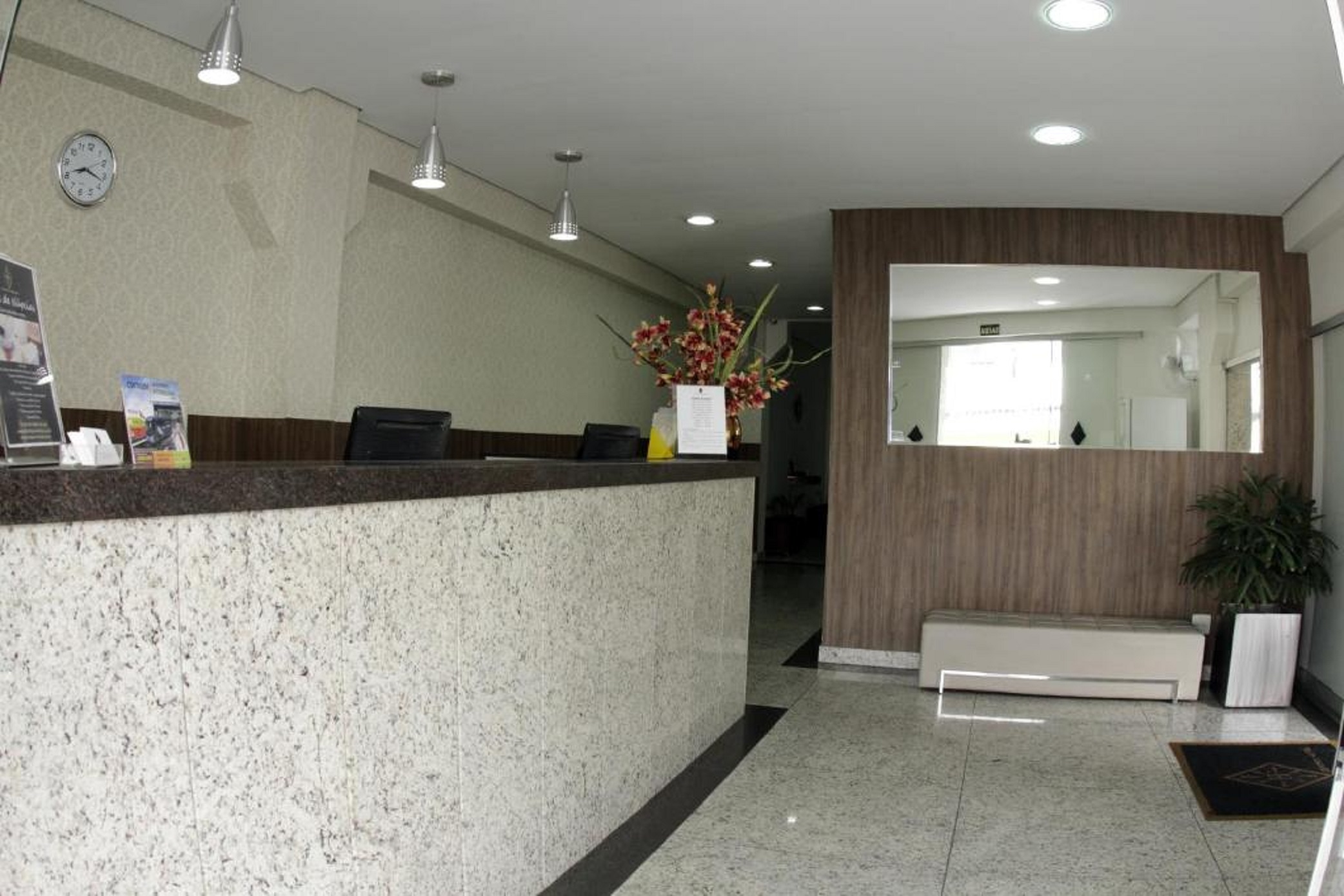 Contagem Centro Hotel 4/42