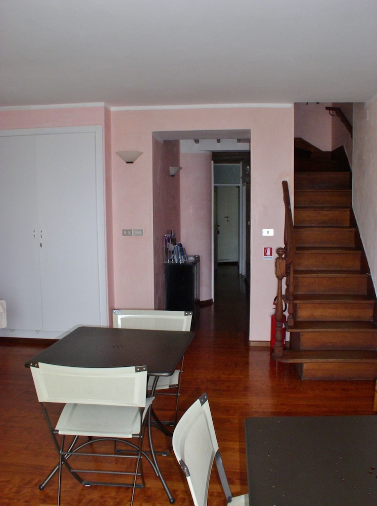 Primavera Mini Hotel 30/63