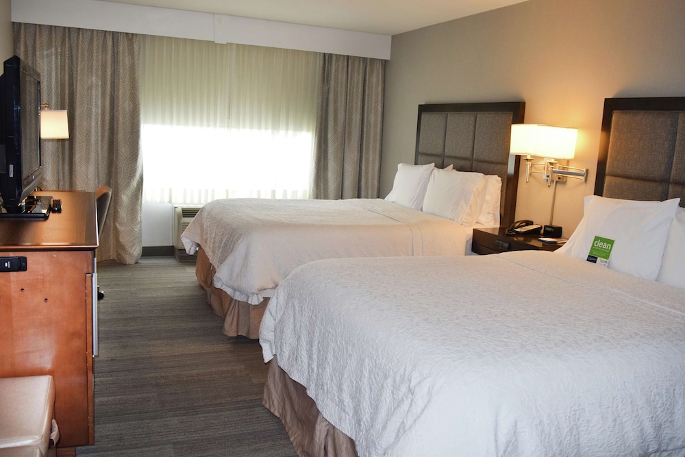 Hampton Inn & Suites By Hilton Calgary- University Northwest 11/61