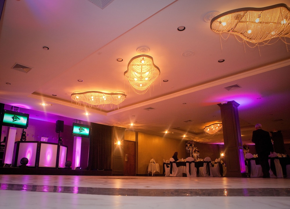 Royal Regency Hotel 1/26