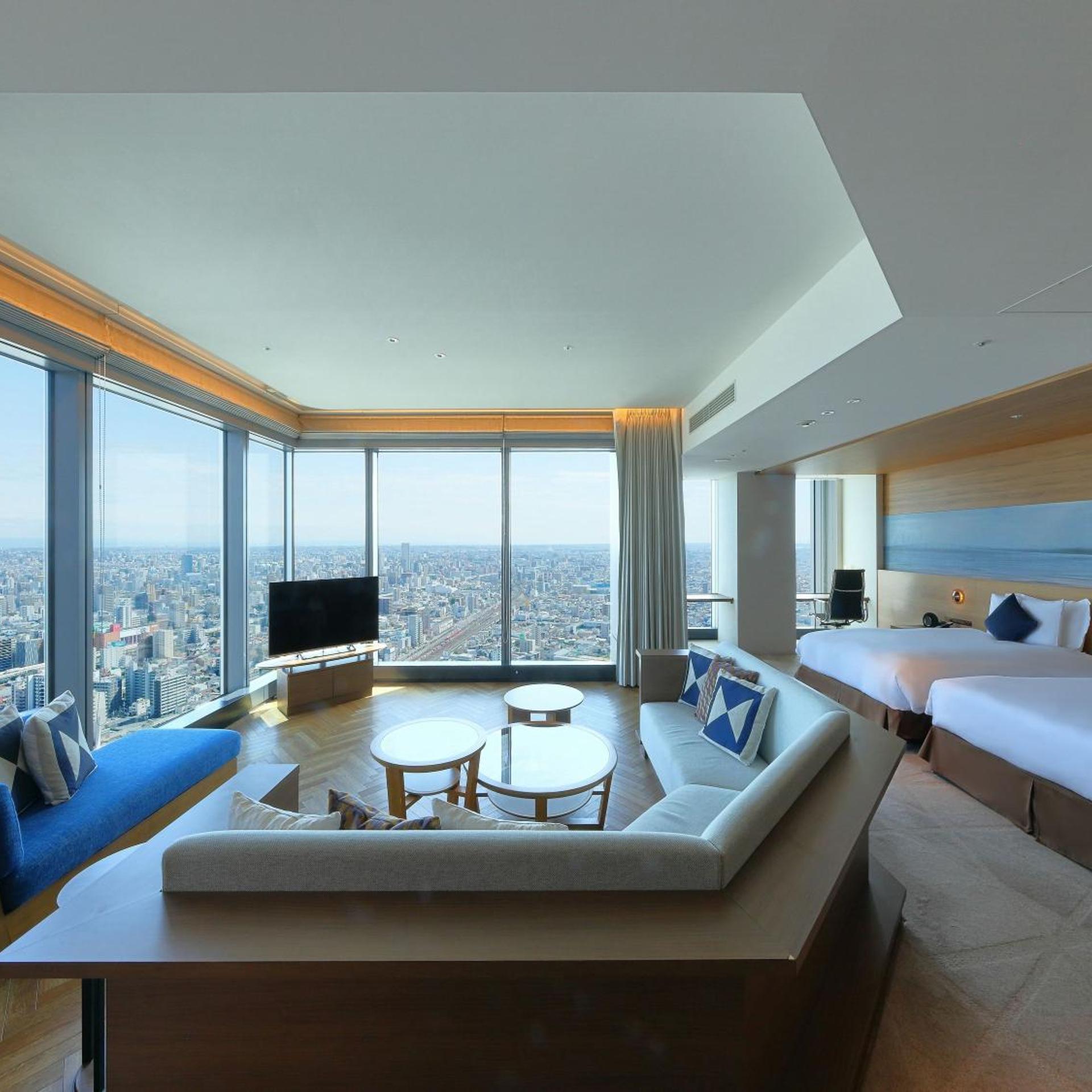 غرفة بريميوم ركنية بسريرين منفصلين مع دخول صالة النادي، Nagoya Prince Hotel Sky Tower 2/5