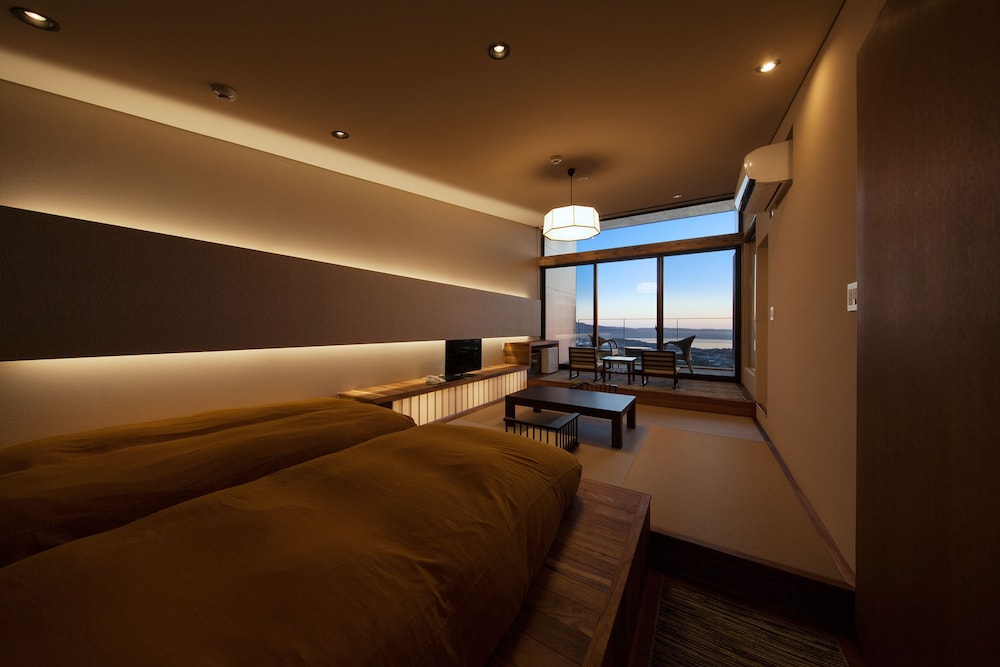 Terrace Midoubaru 8/50