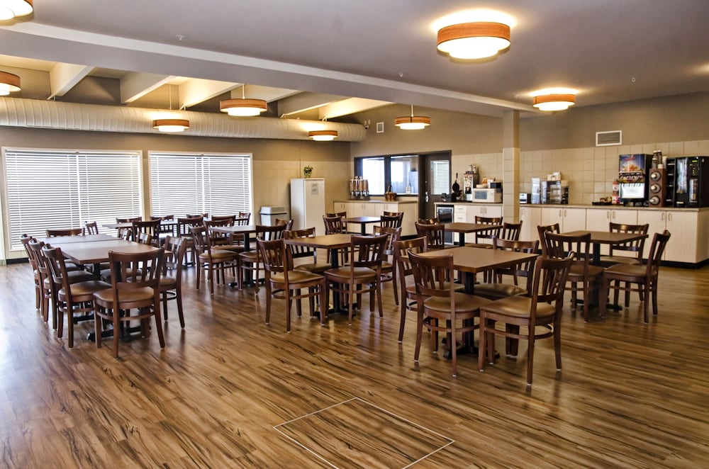 Lakeview Inn And Suites Brandon 13/18