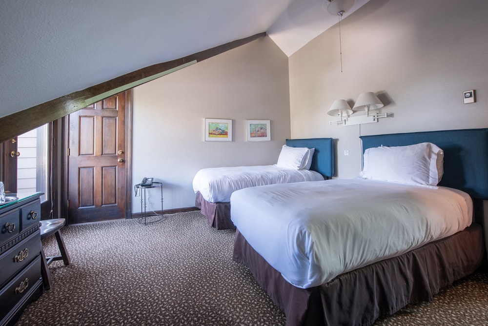 ELK MOUNTAIN LODGE 30/61