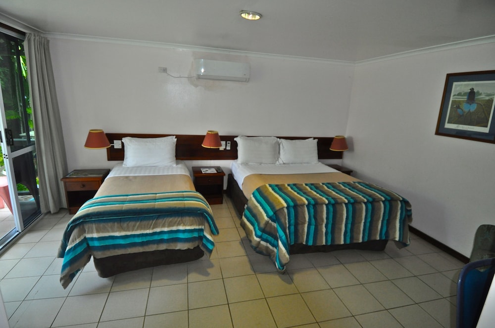 Madang Resort Hotel 14/50