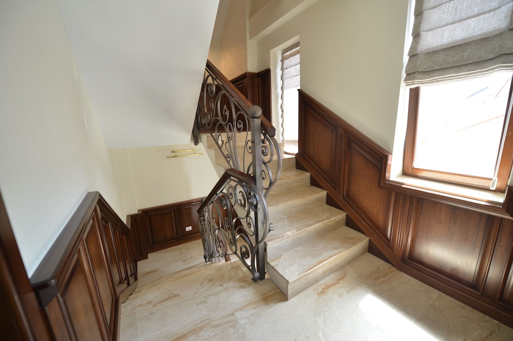 Noblesse Boutique Hotel 39/57