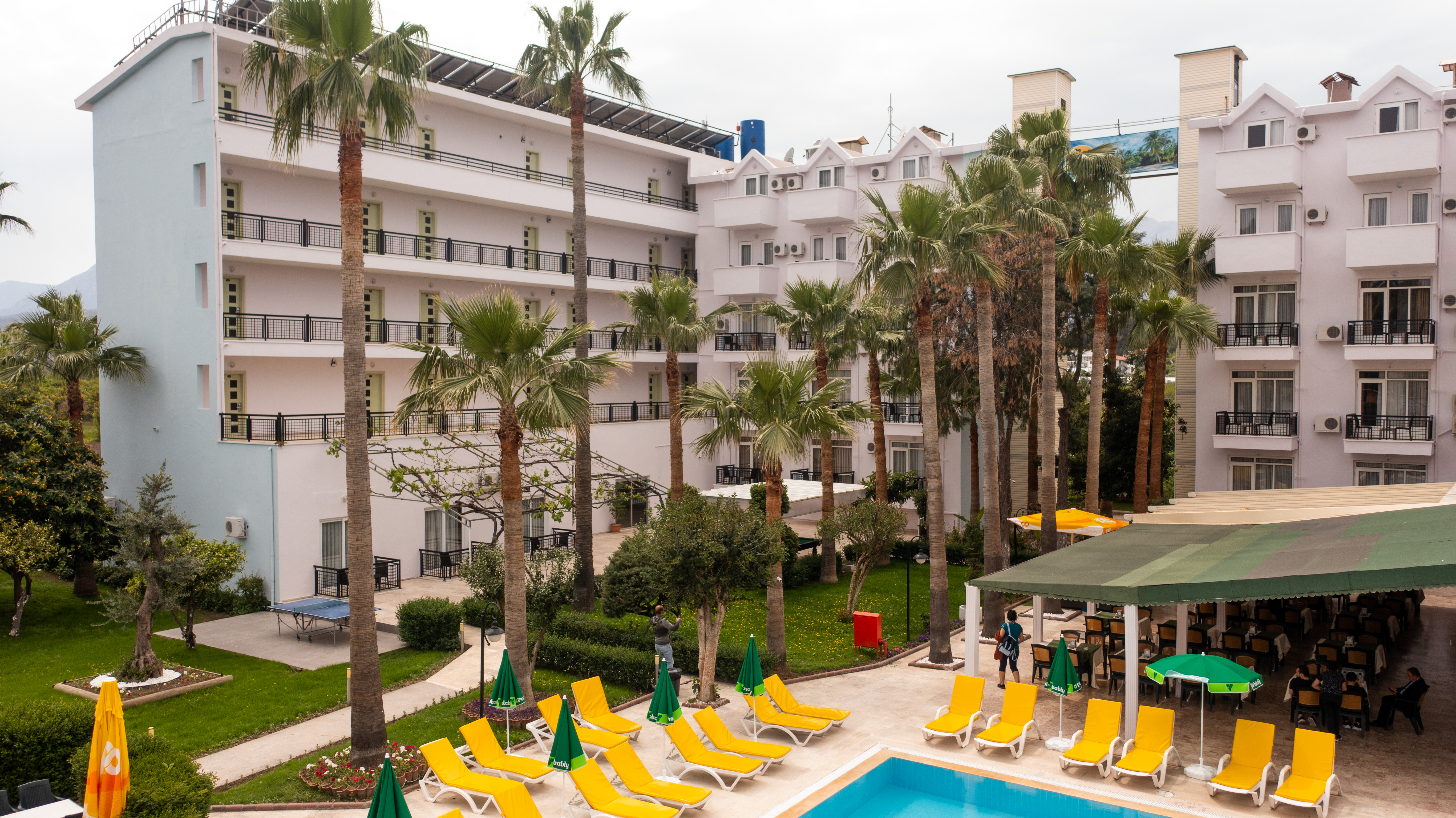 Malibu Resort Hotel 40/50