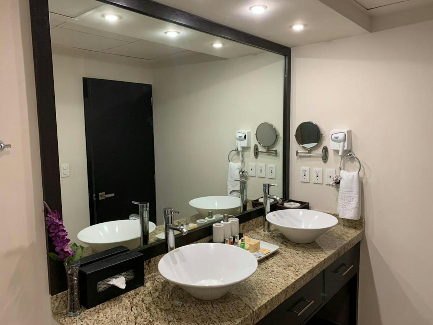 St Isidro Suites Corporate Housing SPA & Wellness Center 55/55