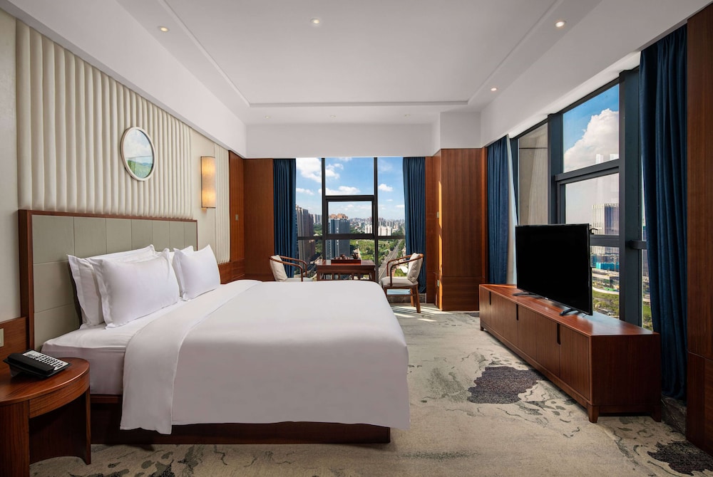 STANDARD, KING BED