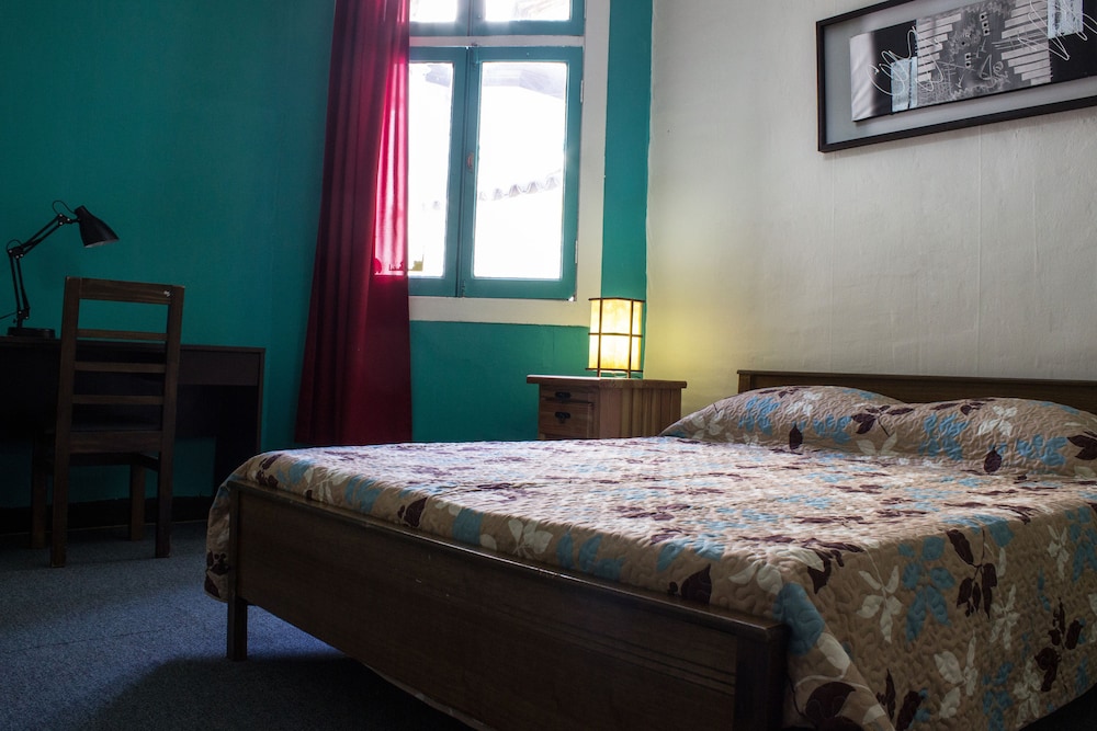 Forestal Hostal 19/74