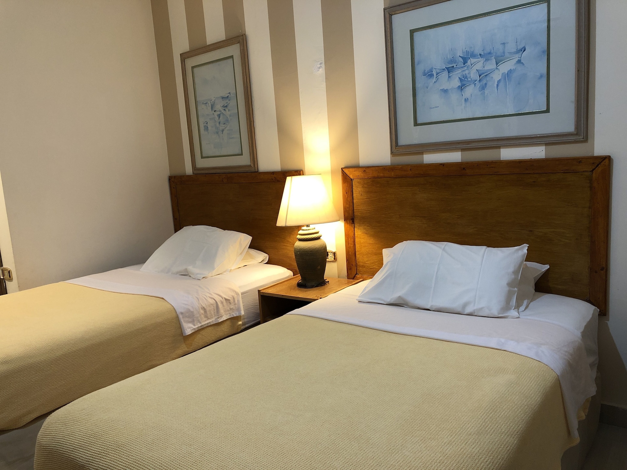 STANDARD, TWIN BEDS